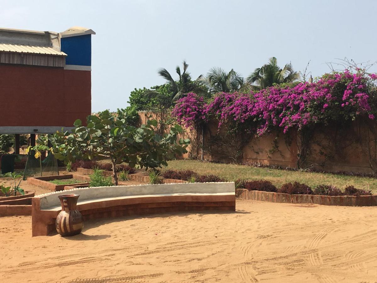 La Maison Bleue Lomé Buitenkant foto